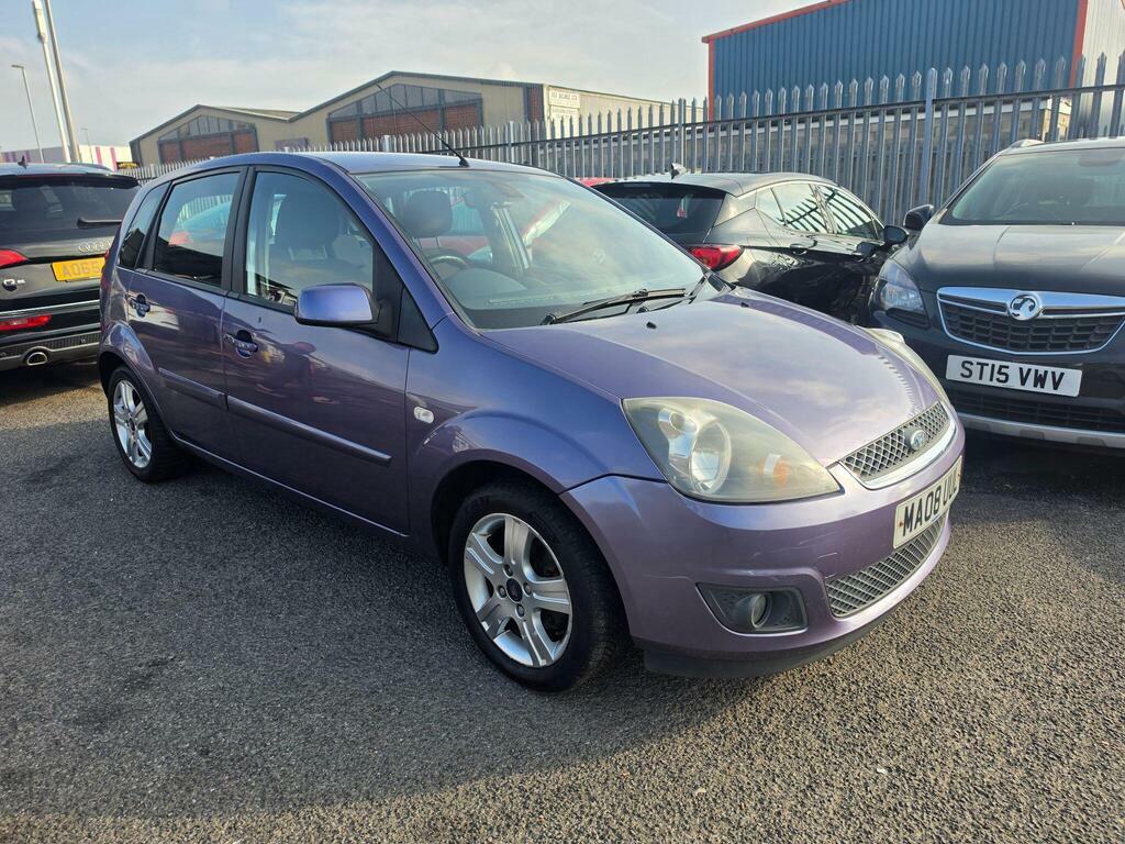 Ford Fiesta Style Climate 16V 5-Door Silver #1