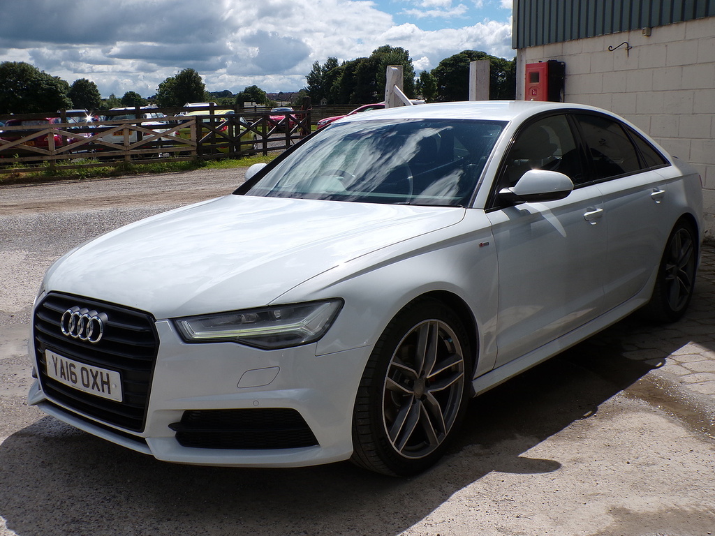 Audi A6 Saloon Tdi Ultra Black Edition YA16OXH White #4
