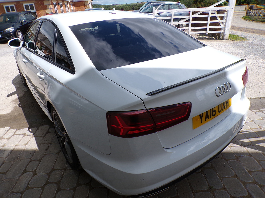 Audi A6 Saloon Tdi Ultra Black Edition YA16OXH White #6