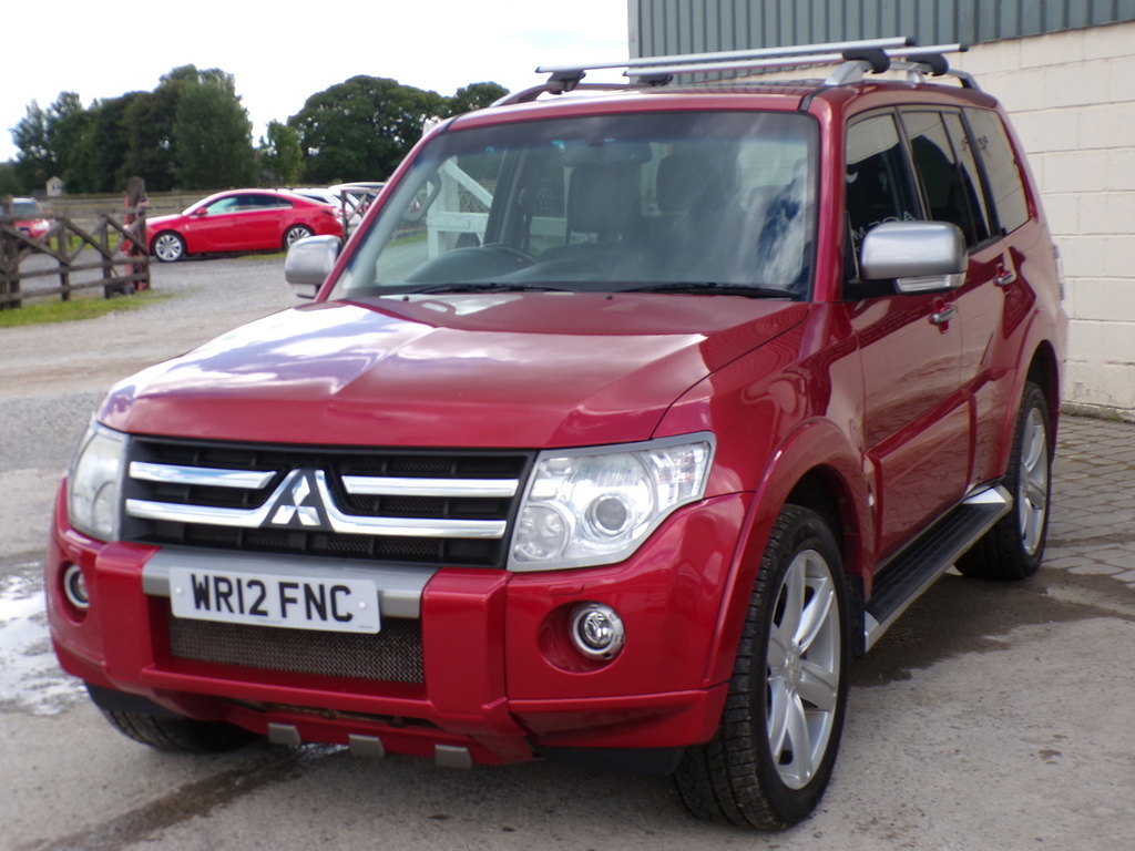 Mitsubishi Shogun Di-dc Diamond Red #4