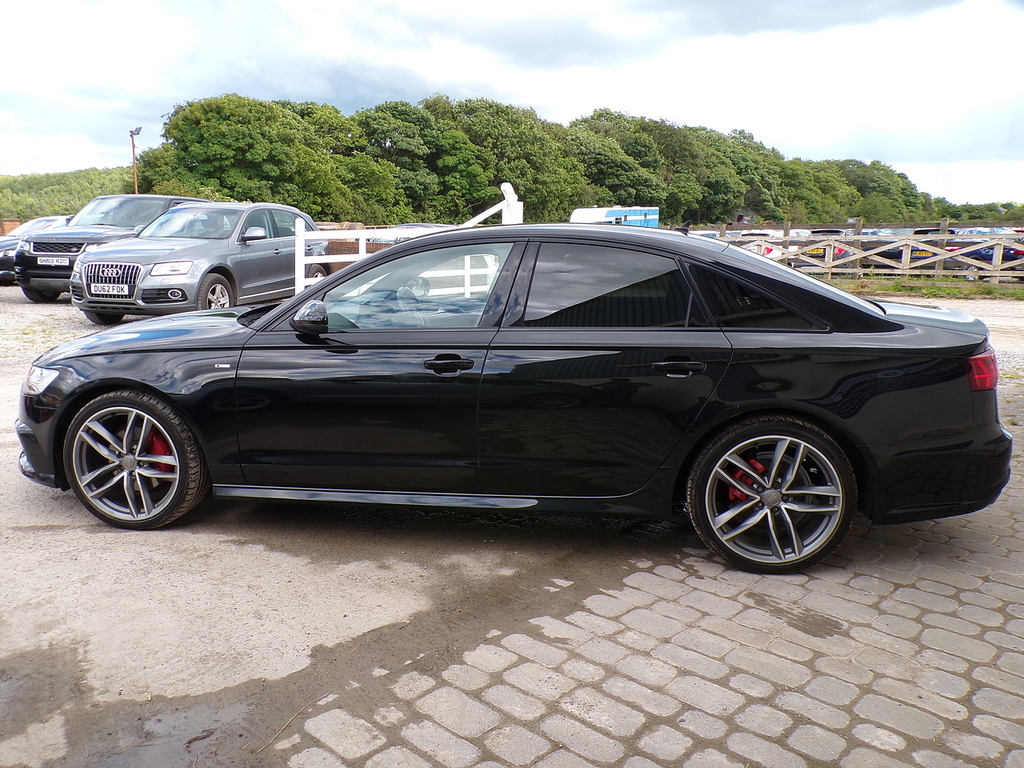 Audi A6 Saloon Tdi Ultra Black Edition NU18ZCO Black #6