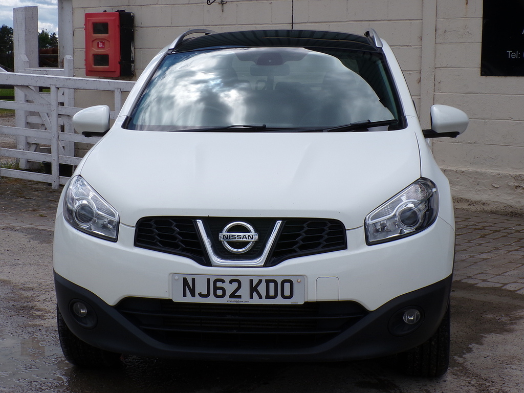 Nissan Qashqai+2 Dci N-tec White #3