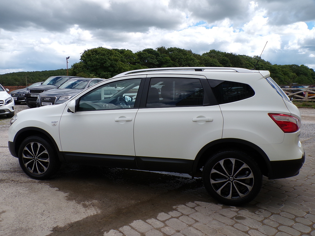 Nissan Qashqai+2 Dci N-tec White #6