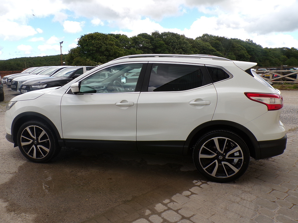 Nissan Qashqai Dci Tekna NU14LRA White #5