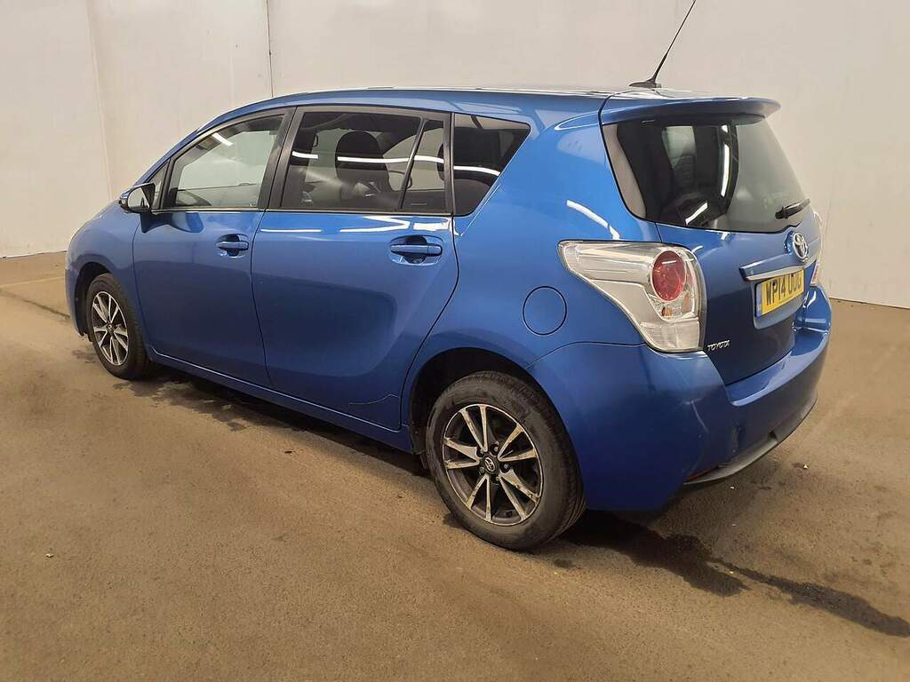 Toyota Verso D-4d Icon Blue #4
