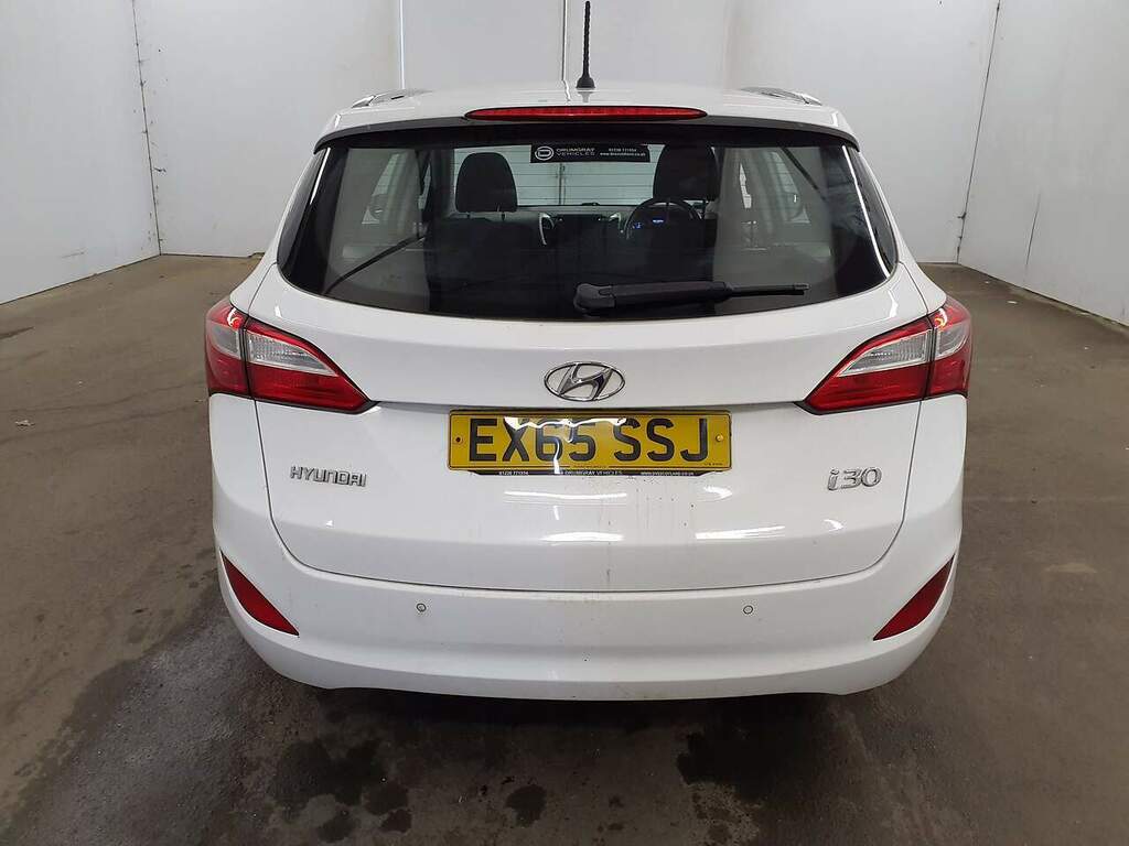 Hyundai I30 Crdi Blue Drive Se White #5
