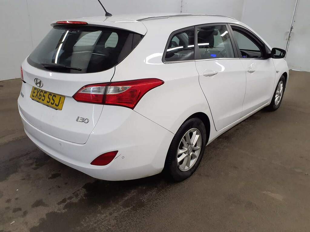 Hyundai I30 Crdi Blue Drive Se White #6