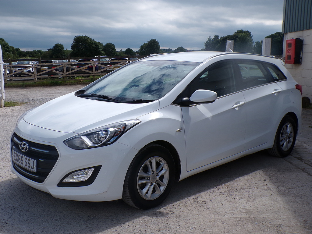Hyundai I30 Crdi Blue Drive Se EX65SSJ White #5
