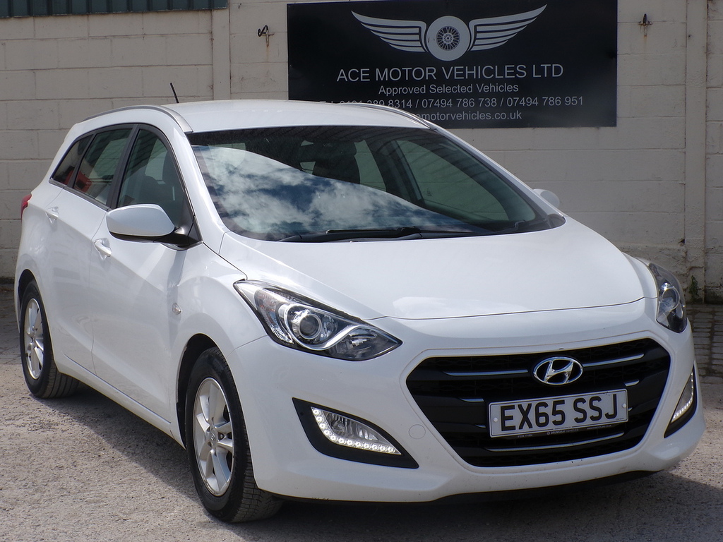 Hyundai I30 Crdi Blue Drive Se EX65SSJ White #2