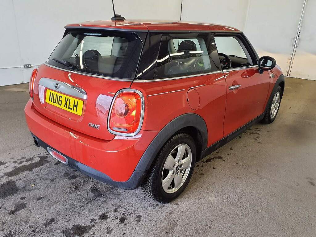 Mini Hatch One NU16XLH Red #6
