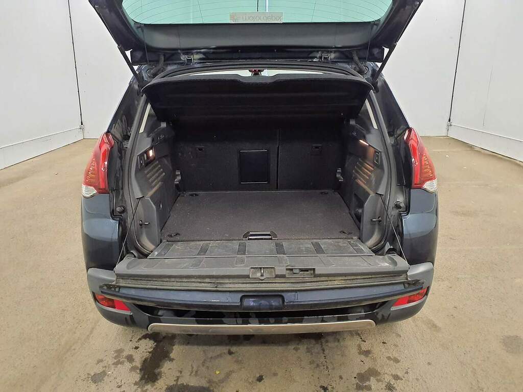 Peugeot 3008 Hatchback White #7