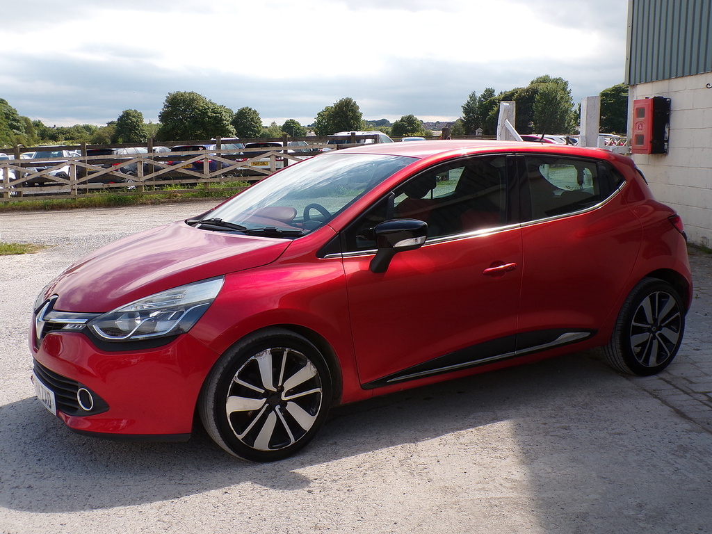Renault Clio Dci Dynamique S Medianav YH14ZXO Red #4