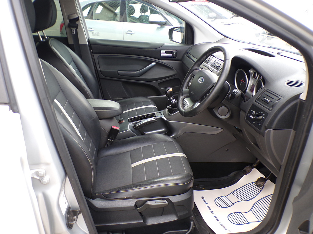 Ford Kuga 2L Titanium White #14