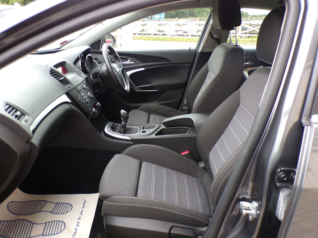 Vauxhall Insignia Exclusiv Nav Cdti Ecoflex 5-Door Grey #14