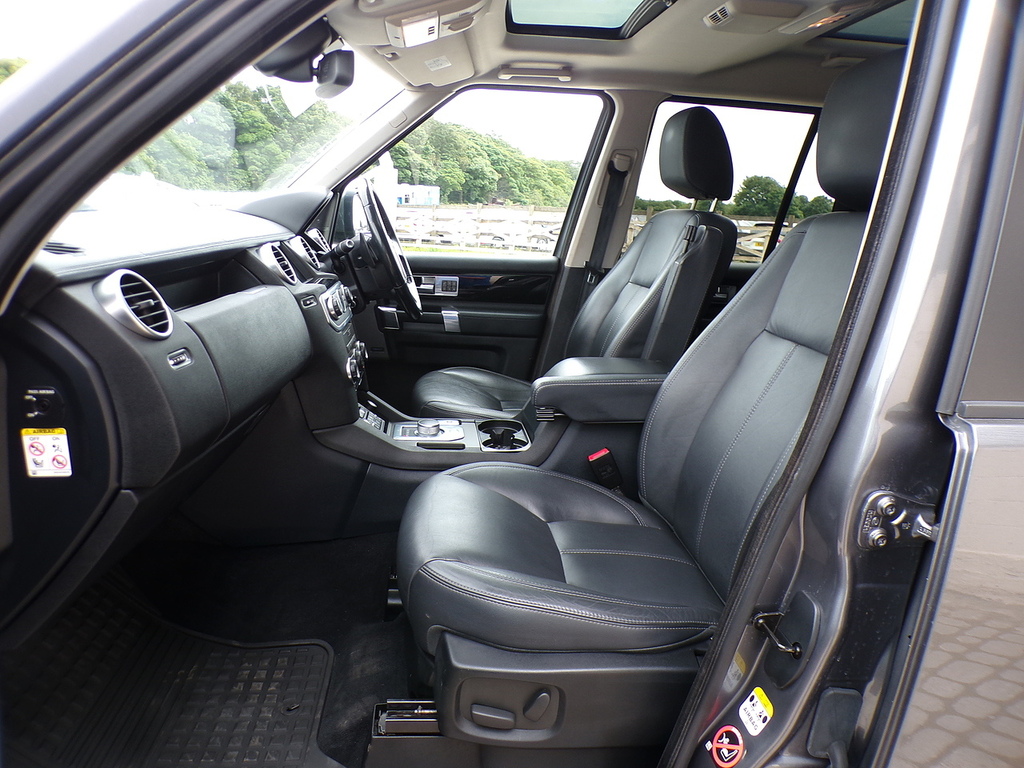 Land Rover Discovery 4 Sd V6 Landmark Suv Black #16