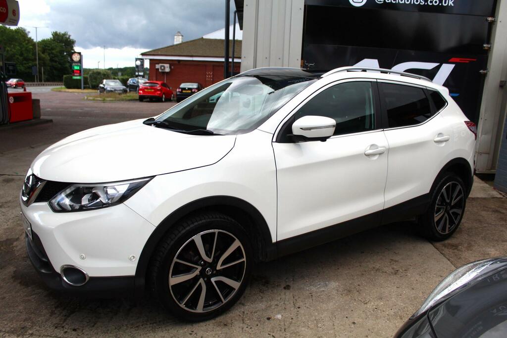 Nissan Qashqai 1.5 Dci Tekna Suv EO14CSU White #3