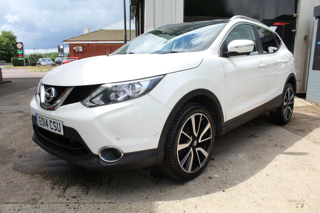 Nissan Qashqai 1.5 Dci Tekna Suv EO14CSU White #2