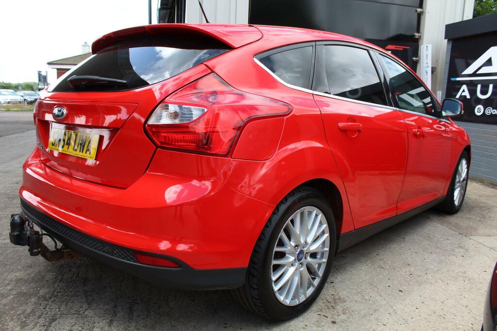 Ford Focus 1.6 Tdci Zetec Hatchback SN64UWA Red #5