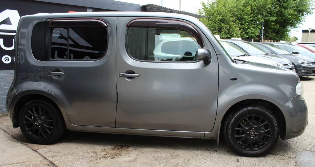 Nissan Cube Hatchback Grey #6