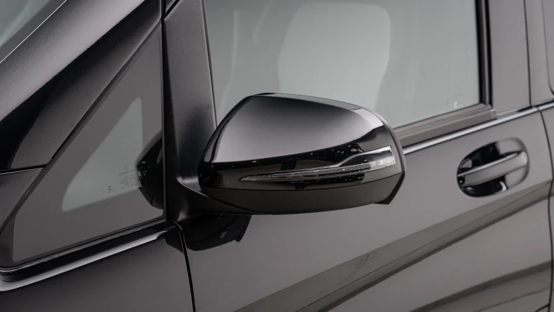 Mercedes-Benz V Class Diesel #35