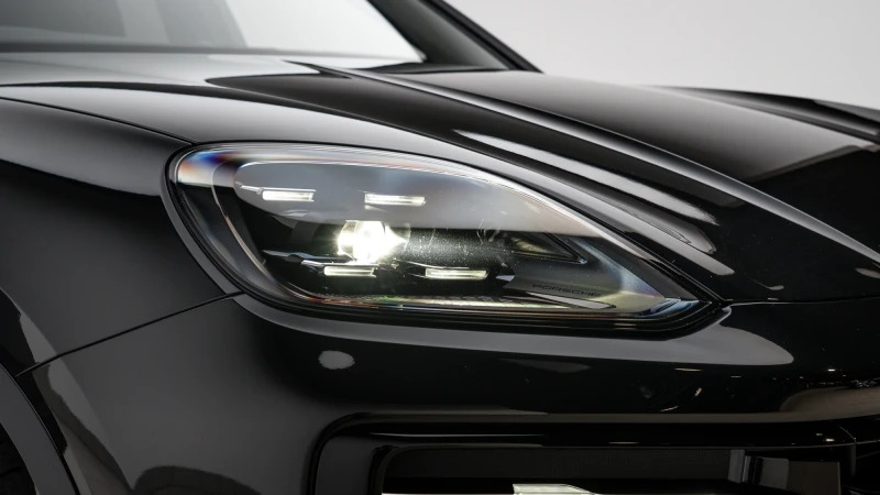 Porsche Cayenne Tiptronic S Black #40