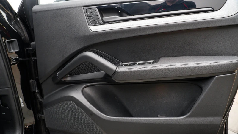 Porsche Cayenne Tiptronic S Black #29