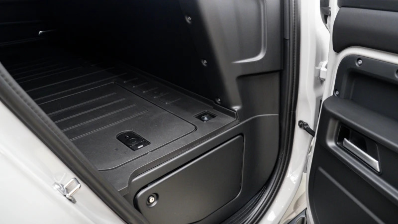 Land Rover Defender 110 D250 110 X-dynamic Se Black #6