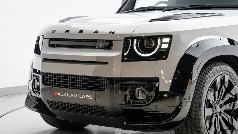Land Rover Defender 110 D250 110 X-dynamic Se Black #31