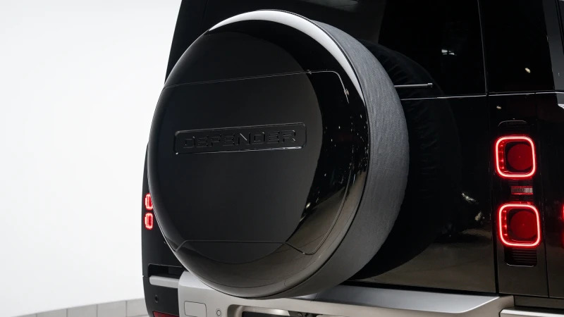 Land Rover Defender 90 D250 90 X-dynamic Se Black #37