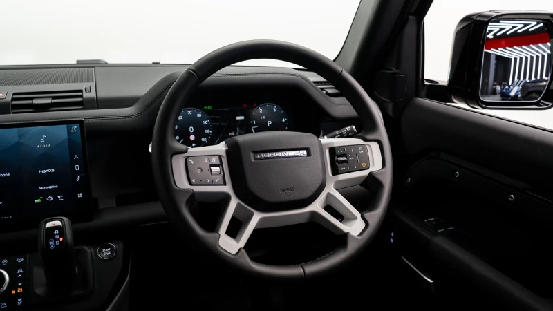 Land Rover Defender 90 D250 90 X-dynamic Se Black #24