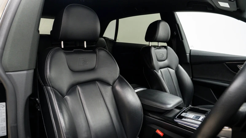 Audi Q8 Black Edition Tfsi 507 Ps Tiptronic Black #6