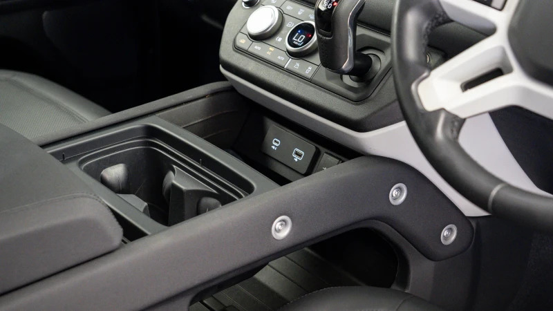 Land Rover Defender 90 3.0 D250 X-dynamic Se  #8