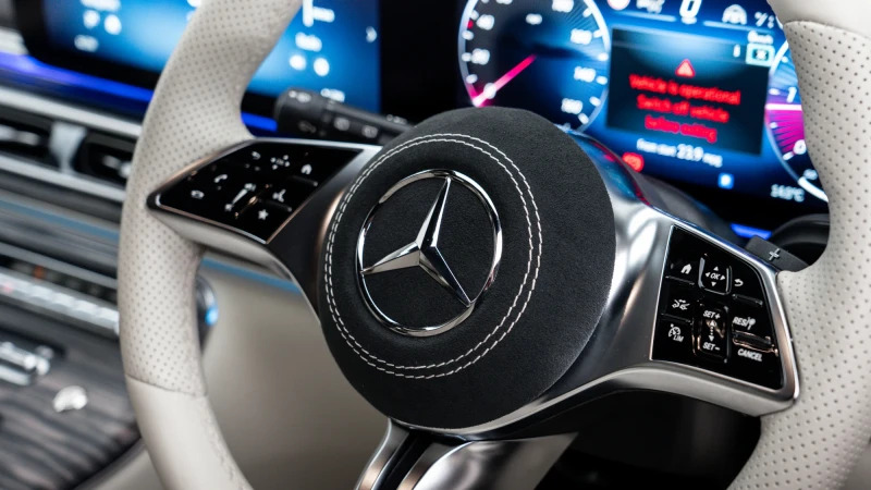 Mercedes-Benz V Class Premium Amg Line Silver #55