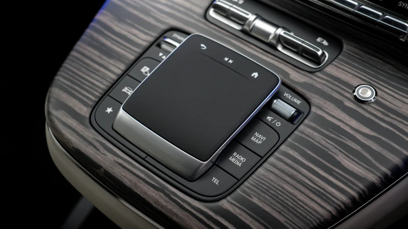 Mercedes-Benz V Class Premium Amg Line Silver #56