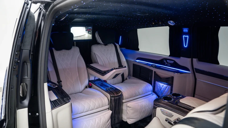 Mercedes-Benz V Class Premium Amg Line Silver #5