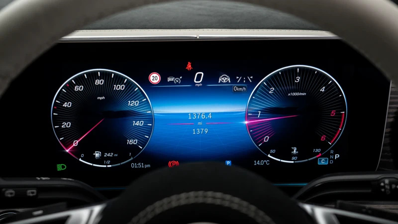 Mercedes-Benz V Class Premium Amg Line Silver #54
