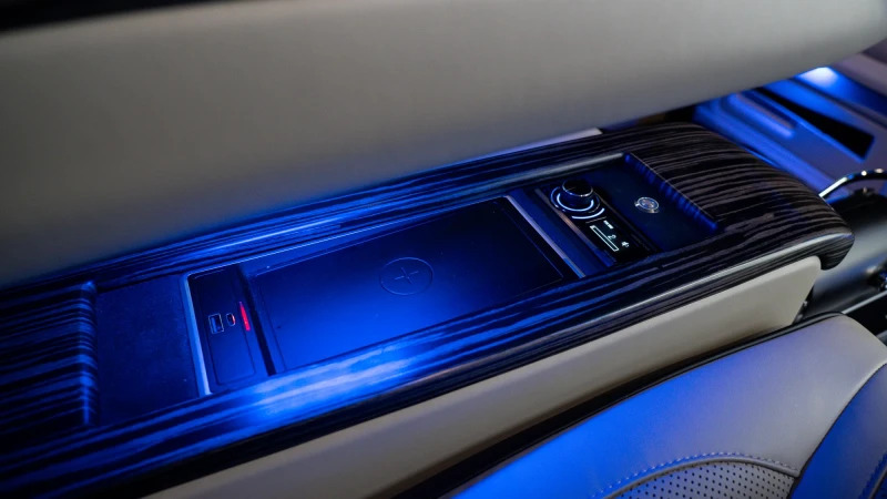 Mercedes-Benz V Class Premium Amg Line Silver #22