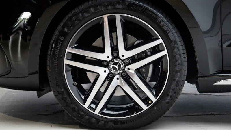 Mercedes-Benz V Class Premium Amg Line Silver #74