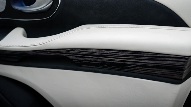 Mercedes-Benz V Class Premium Amg Line Silver #48