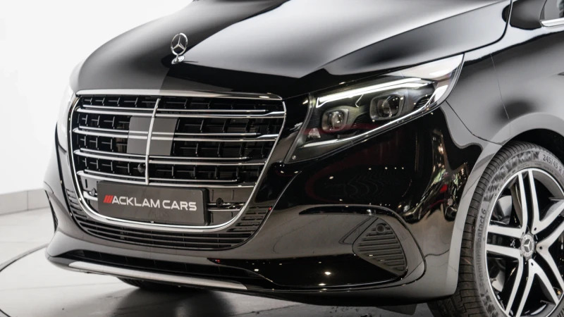 Mercedes-Benz V Class Premium Amg Line Silver #72
