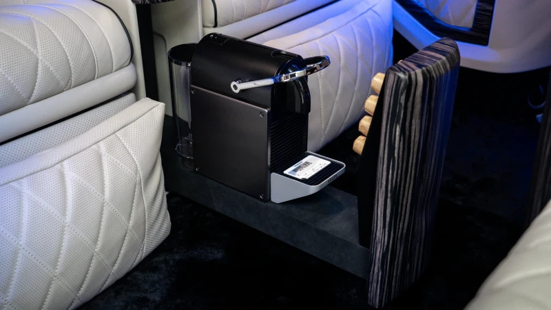 Mercedes-Benz V Class Premium Amg Line Silver #8