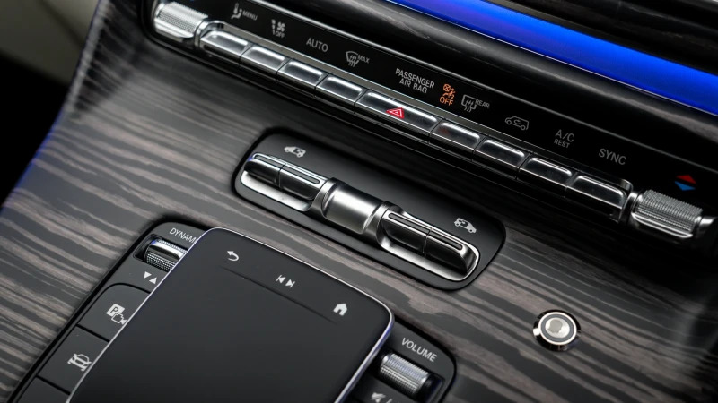Mercedes-Benz V Class Premium Amg Line Silver #57