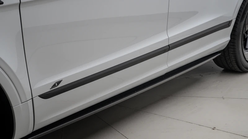 Bentley Bentayga 4.0 V8 Touring Spec Ewb Black #52