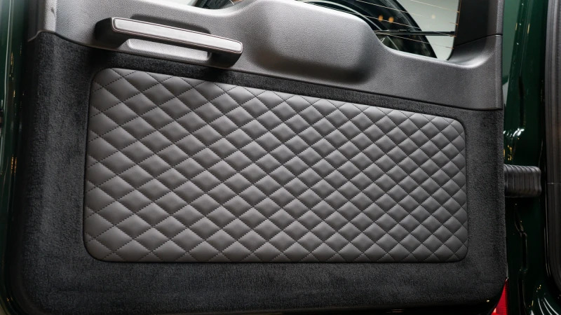 Mercedes-Benz G Class Petrol Black #59