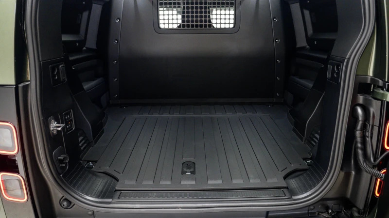 Land Rover Defender 90 3.0 D250 X-dynamic Hse 90 Grey #6