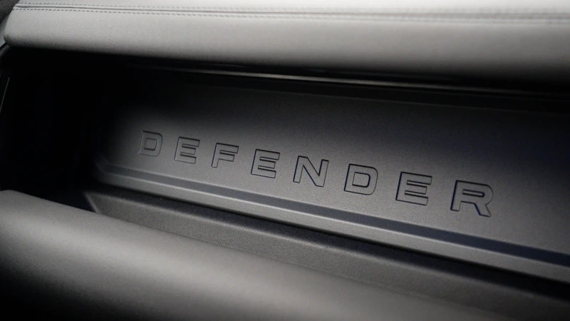 Land Rover Defender 110 2.0 D240 First Edition 110 Green #18