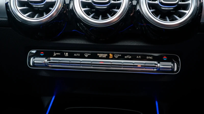 Mercedes-Benz GLB Class Glb 200 Amg Line Executive 7G-tronic Blue #33