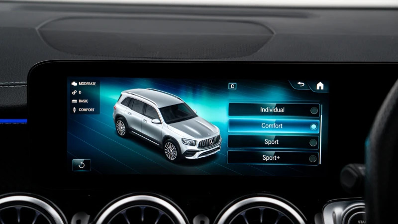 Mercedes-Benz GLB Class Glb 200 Amg Line Executive 7G-tronic Blue #23