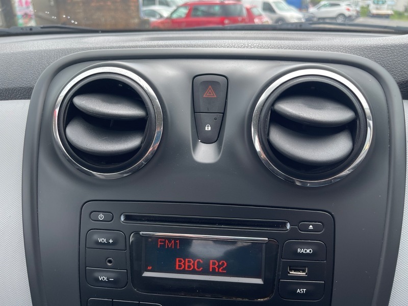 Dacia Sandero 1.5 Dci Laureate Euro Blue #22
