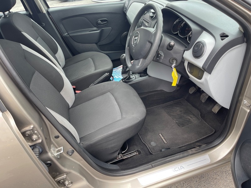 Dacia Sandero 1.5 Dci Laureate Euro Blue #17